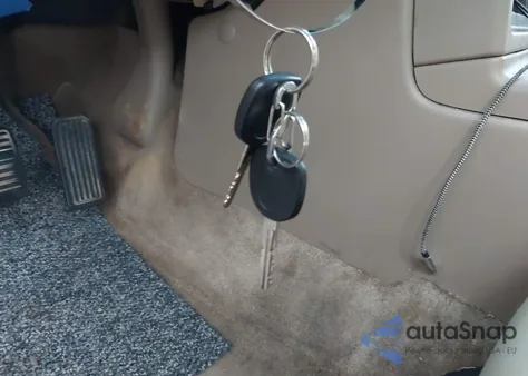 2005 Chevrolet Suburban 1500 Z71 z USA, uszkodzony, nr VIN 3GNFK16Z85G223736